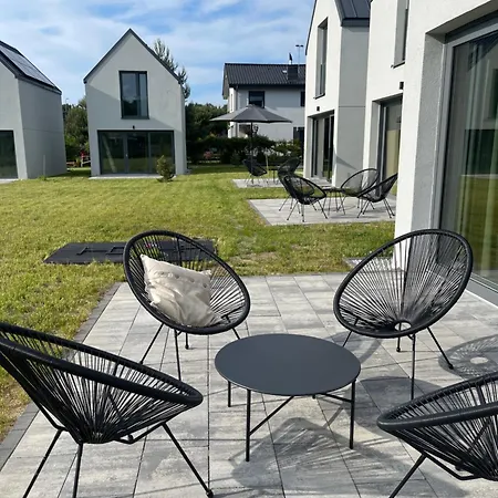 Nadmorska Otulina - Nowoczesne Dwupoziomowe Nad Morzem Z Duzym Ogrodem