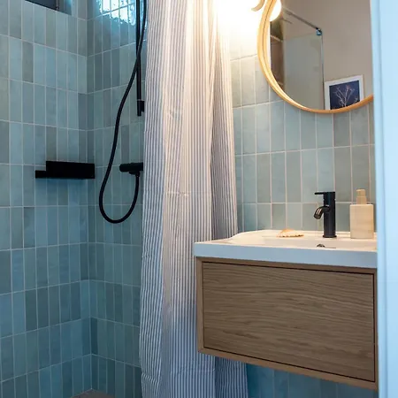 Dom wakacyjny Nadmorska Otulina - Nowoczesne Dwupoziomowe Nad Morzem Z Dużym Ogrodem *