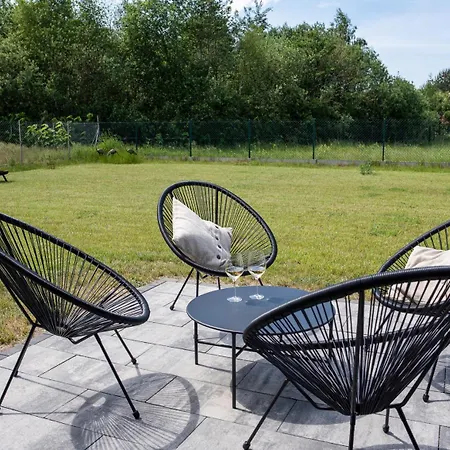 Nadmorska Otulina - Nowoczesne Dwupoziomowe Nad Morzem Z Duzym Ogrodem