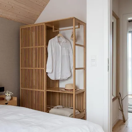 Dom wakacyjny Nadmorska Otulina - Nowoczesne Dwupoziomowe Nad Morzem Z Dużym Ogrodem *