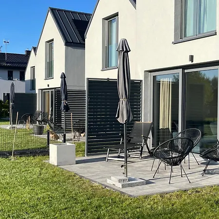 Nadmorska Otulina - Nowoczesne Dwupoziomowe Nad Morzem Z Duzym Ogrodem * Ustka