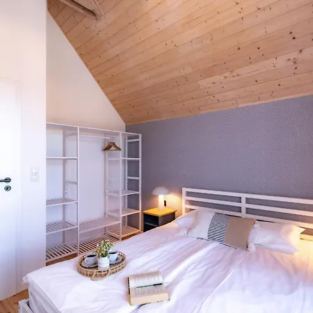 Nadmorska Otulina - Nowoczesne Dwupoziomowe Nad Morzem Z Duzym Ogrodem Ferienhaus Stolpmünde