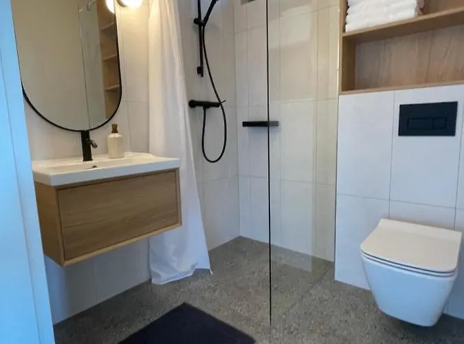 Hébergement de vacances Nadmorska Otulina - Nowoczesne Dwupoziomowe Nad Morzem Z Duzym Ogrodem *