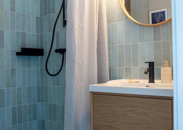 Hébergement de vacances Nadmorska Otulina - Nowoczesne Dwupoziomowe Nad Morzem Z Duzym Ogrodem *