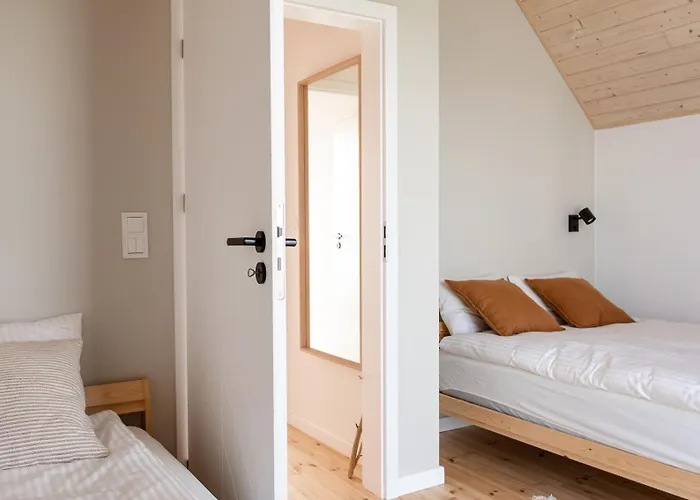 Nadmorska Otulina - Nowoczesne Dwupoziomowe Nad Morzem Z Duzym Ogrodem