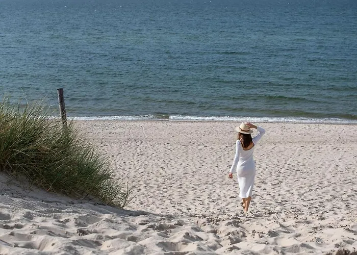 Nadmorska Otulina - Nowoczesne Dwupoziomowe Nad Morzem Z Duzym Ogrodem Ustka